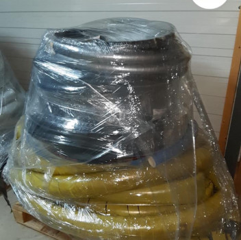 خراطيم بترولية